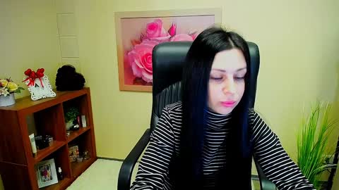 Luisa online show from December 10, 11:00 am