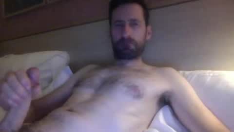 itsjustashotaway online show from May 19, 9:33 pm