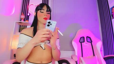 Hallie And Annie online show from February 14, 12:13 am