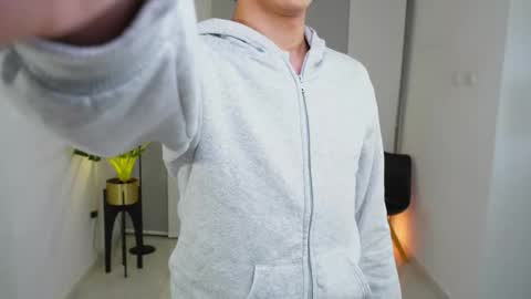 timmyshy online show from September 27, 1:47 am