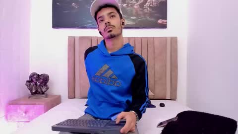 Evans  online show from December 21, 4:19 am