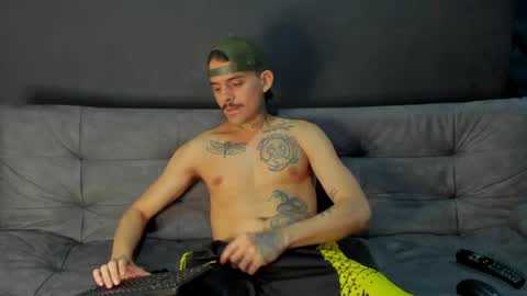 wanna play bareback uncut colombian couple new twink bbk online show from March 31, 8:59 am