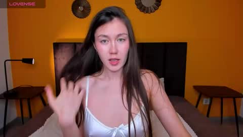 Tina  online show from January 10, 8:31 am