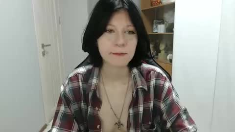 Snapshot of tina_quinn chatting on September 9, 8:03 am tina_quinn online show from September 9, 8:03 am