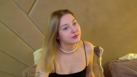 TinaBurton online show from May 26, 4:46 pm