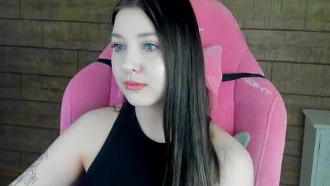 TinaBurton online show from December 4, 4:39 pm