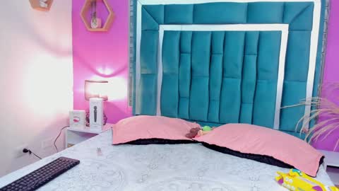 Snapshot of tinajones20 chatting on January 23, 9:39 pm Tina online show from January 23, 9:39 pm
