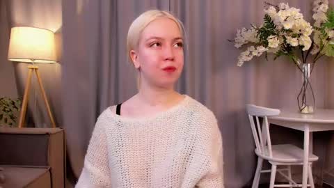 Annie online show from November 4, 10:55 pm