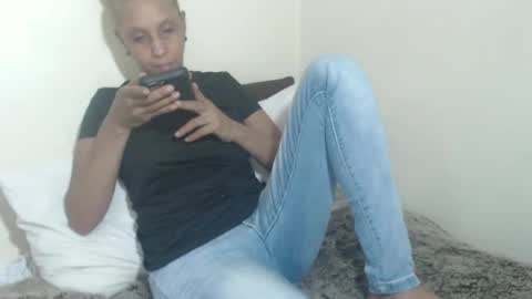 Snapshot of tinaxxxpetite chatting on February 7, 7:38 pm Tina online show from February 7, 7:38 pm