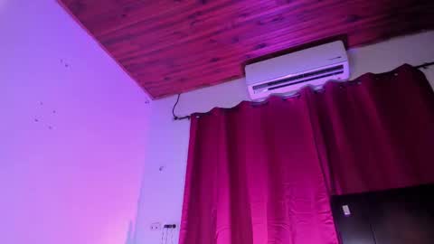 tinixmorgan online show from December 19, 5:47 am