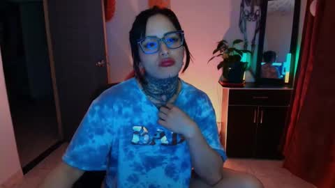 I AM BELLA  ----------- follow my  IG  TINNS 69 online show from October 12, 12:58 am