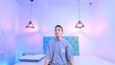 TINNY AND CANDY online show from February 5, 1:11 pm