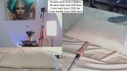 Hey Im Annie  online show from December 1, 9:24 pm