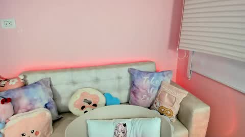 tiny_cora online show from May 21, 4:35 pm