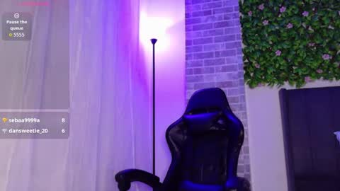 Mariana online show from September 30, 8:41 pm