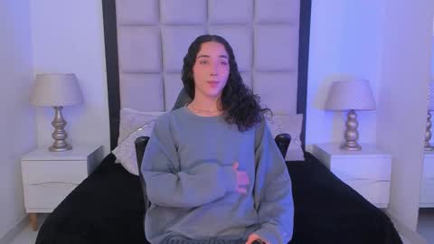 Thomm  Independent Model online show from February 27, 9:13 am