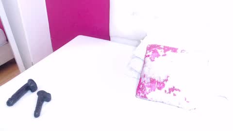 Snapshot of tiny_whore18 chatting on January 30, 3:40 pm tiny_whore18 online show from January 30, 3:40 pm