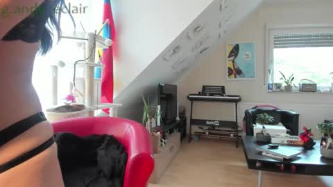 Tiny online show from September 18, 6:50 am