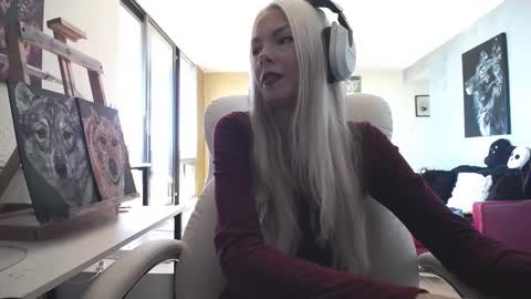 stage Kylie Sinner  brand CLITBAIT online show from September 27, 5:21 pm