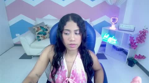 Snapshot of tinyluxe chatting on September 13, 12:02 am Tiny online show from September 13, 12:02 am