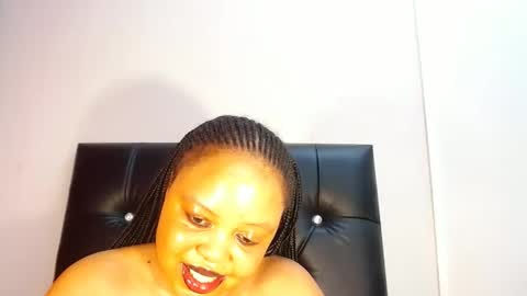 tinyrose18 online show from October 27, 10:48 am