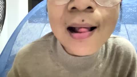 tinyspot online show from September 29, 3:22 pm
