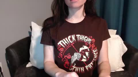 Snapshot of tinyytina chatting on December 21, 12:27 pm TinyyTina online show from December 21, 12:27 pm