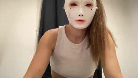 Tinks online show from October 26, 3:18 am