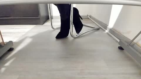 Anna online show from February 23, 4:35 pm