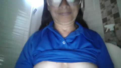Snapshot of titssmall123 chatting on January 23, 10:54 pm Ester online show from January 23, 10:54 pm