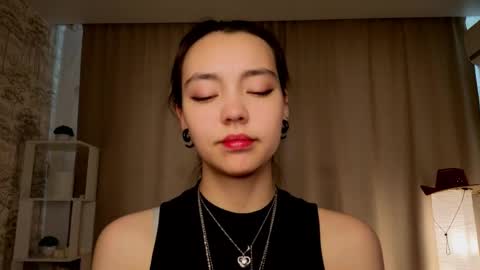 Lin online show from May 9, 4:18 am