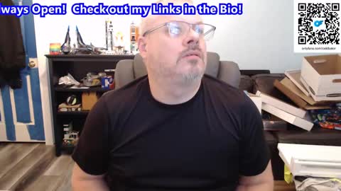 Snapshot of toddbator chatting on March 1, 1:32 am Todd Bator online show from March 1, 1:32 am