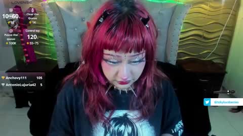 Snapshot of toky_doll chatting on February 11, 11:01 pm toky online show from February 11, 11:01 pm