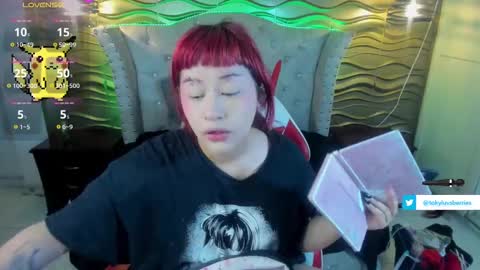 Snapshot of toky_doll chatting on February 11, 7:16 pm toky online show from February 11, 7:16 pm