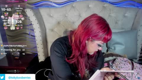 Snapshot of toky_doll chatting on January 15, 1:12 am toky online show from January 15, 1:12 am