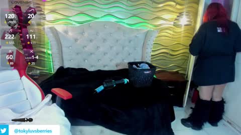 Snapshot of toky_doll chatting on February 1, 7:02 pm toky online show from February 1, 7:02 pm
