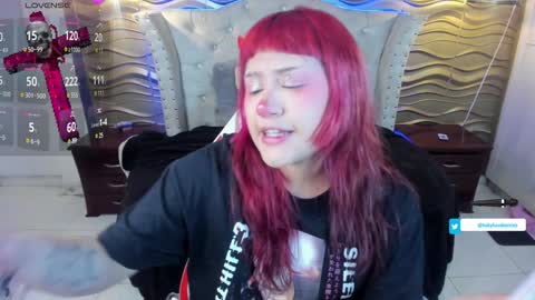 Snapshot of toky_doll chatting on February 6, 7:40 pm toky online show from February 6, 7:40 pm