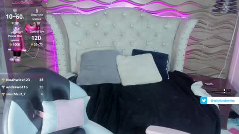 Snapshot of toky_doll chatting on March 11, 11:47 pm toky online show from March 11, 11:47 pm