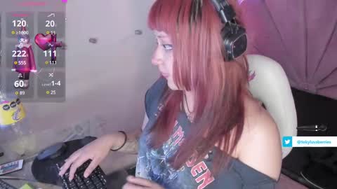 Snapshot of toky_doll chatting on February 26, 6:59 pm toky online show from February 26, 6:59 pm