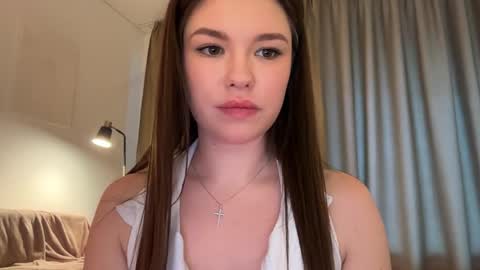 Alice  Alice -   online show from April 25, 2:47 pm