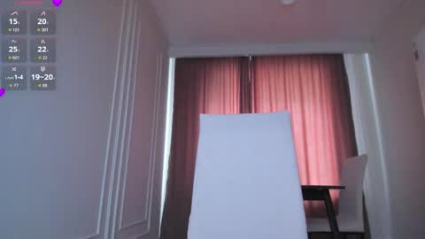 Lia online show from December 5, 9:19 am