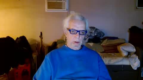 Snapshot of tom112292014 chatting on February 4, 3:22 am tom112292014 online show from February 4, 3:22 am