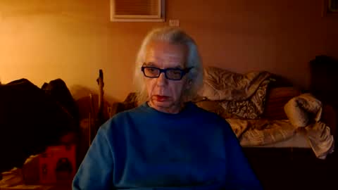Snapshot of tom112292014 chatting on February 9, 2:06 am tom112292014 online show from February 9, 2:06 am