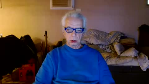 Snapshot of tom112292014 chatting on February 9, 12:30 pm tom112292014 online show from February 9, 12:30 pm