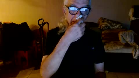 Snapshot of tom112292014 chatting on September 10, 11:00 am tom112292014 online show from September 10, 11:00 am