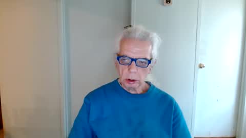 Snapshot of tom112292014 chatting on February 12, 3:49 pm tom112292014 online show from February 12, 3:49 pm