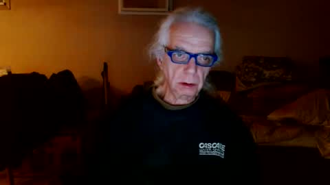 Snapshot of tom112292014 chatting on March 9, 3:22 am tom112292014 online show from March 9, 3:22 am
