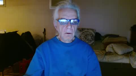 Snapshot of tom112292014 chatting on February 14, 12:14 pm tom112292014 online show from February 14, 12:14 pm