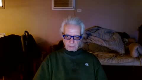 Snapshot of tom112292014 chatting on January 13, 6:38 pm tom112292014 online show from January 13, 6:38 pm
