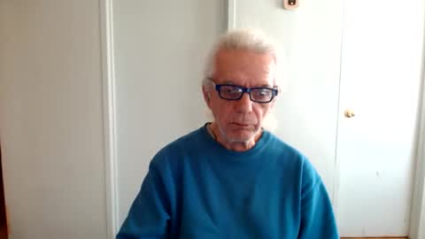Snapshot of tom112292014 chatting on February 5, 3:52 pm tom112292014 online show from February 5, 3:52 pm